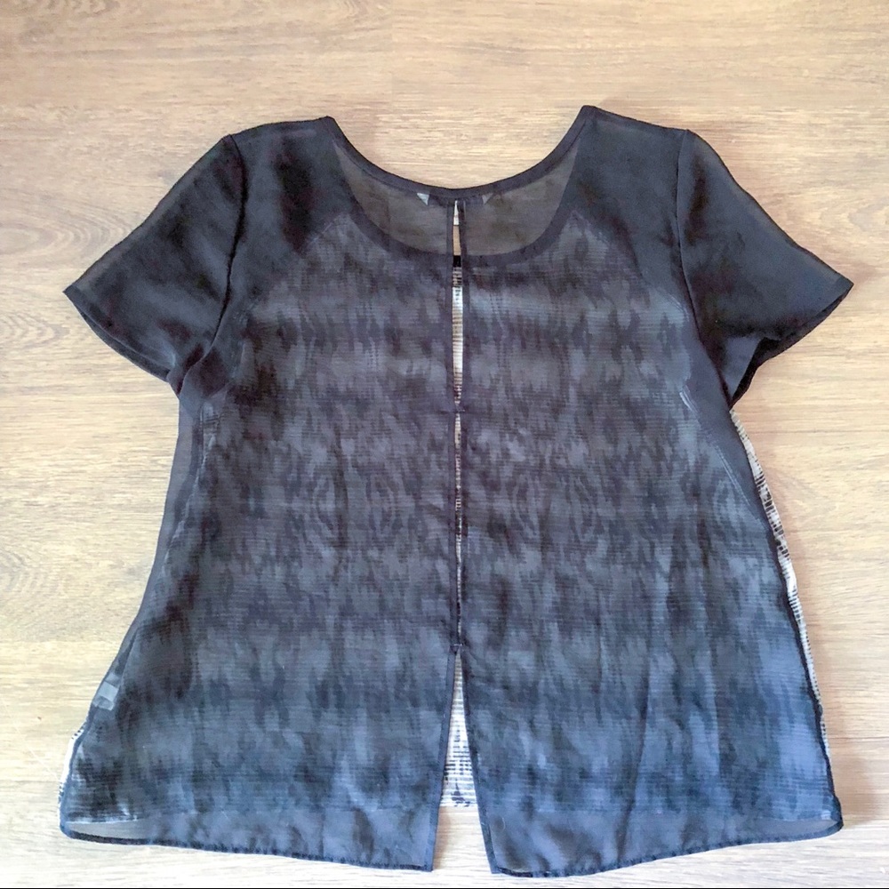 American Eagle Vintage Sheer Split Back Print Top… - image 3